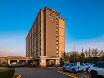 Crowne Plaza Newark Airport