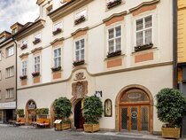 Iron Gate Hotel & Suites