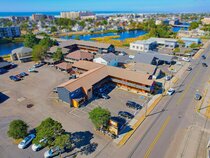 Coast River Inn by OYO Seaside