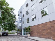 Americas Townhouse Hotel