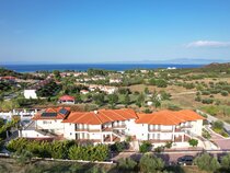 Ampelia Hotel & Studios
