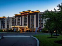 Hampton Inn Carlstadt at The Meadowlands