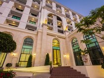 S N Plus Hotel