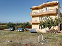 Danelis Studios & Apartments