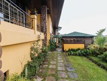 RedDoorz Plus @ The Ridge Tagaytay City
