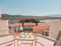 Ino Hotel & Suites