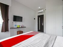 Oyo 91665 D'Prof Exclusive Guesthouse