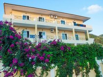 Alonakia Hotel