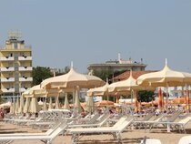 Remin Plaza