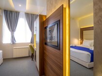 Privilege Suites By Central Park