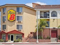 Super 8 by Wyndham Los Angeles Downtown