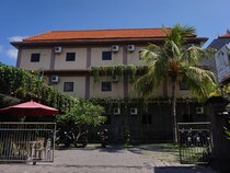 OYO 90082 Gana Inn Legian