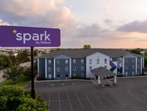 Spark by Hilton Indianapolis Northeast Fishers