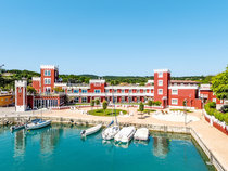 Villa Garuti Hotel & Apartments