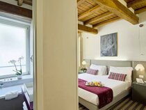 Trevi Palace Luxury Inn