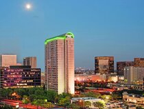 DoubleTree by Hilton Hotel & Suites Houston by the Galleria