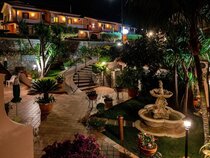 Hotel Ristorante Borgo La Tana