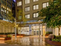 DoubleTree by Hilton New York Times Square South