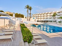 Globales Cala Bona Suites
