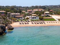 Hotel Plaka Beach