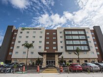 Holiday Inn Express & Suites Celaya