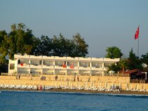 Side Beach Club