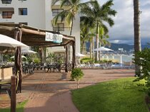 Plaza Pelicanos Grand Beach Resort