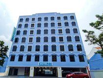 Hotel 81 Palace