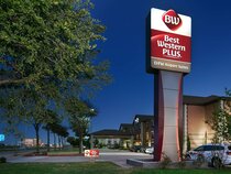 BEST WESTERN PLUS DFW Airport Suites