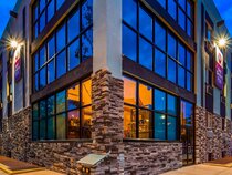 Best Western Plus Brooklyn Bay Hotel
