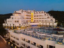 Roseira Beach Resort