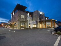 Menlo Park Hotel