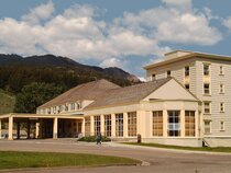 Mammoth Hot Springs Hotel & Cabins
