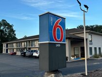 Motel 6 Macclenny FL