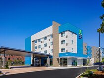 Holiday Inn Express & Suites Portland Airport Cascade Stn