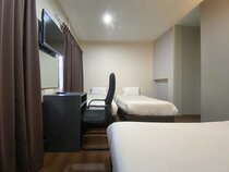 Oyo 90222 Ling's Airbnb
