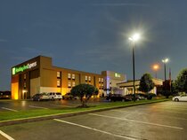 Holiday Inn Express Horse Cave