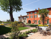 Borgo Mondragon a Lazise