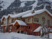 Copper Horse Lodge
