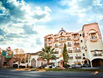 Business Hotel & Suites