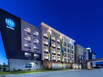 Tru by Hilton Laredo Airport