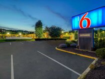 Motel 6 Lawrenceville