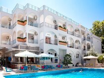 Kronos Hotel