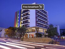 Amaris Hotel Embong Malang