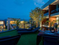 Peace Blue Naiharn Resort Phuket