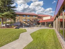 Best Western Plus Landmark Inn & Pancake House
