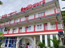 S&l Apartelle Daraga Albay by Reddoorz