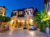 Cedrus Hotel