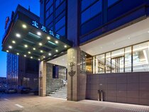 Howard Johnson by Wyndham Paragon Hotel Beijing