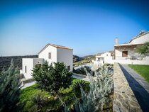Lenikos Resort